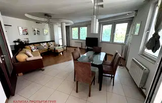 Тристаен апартамент с три изложение и тераси в Лозенец, София