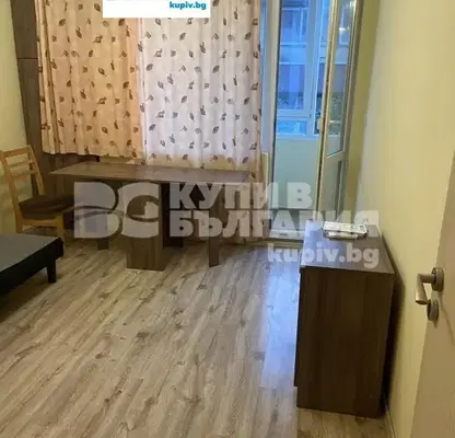 Снимка 2 — Тристаен апартамент във Варна, Погреби