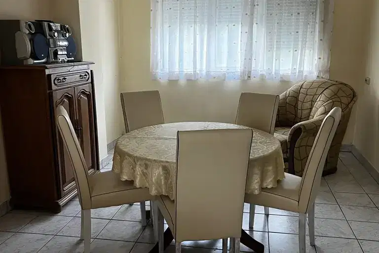 3-bedroom apartment in Gabrovo, Sirmani