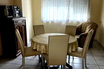 Тристаен апартамент в Габрово, Сирмани