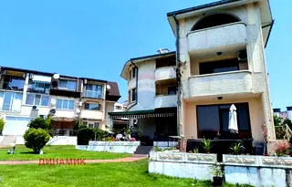Тристаен апартамент в Бургас, Свети Влас