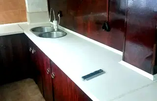 Заведение в Раз, Център
