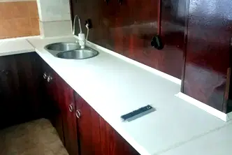 Заведение в Раз, Център