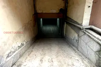 Гараж/Паркомясто в София, Белите брези