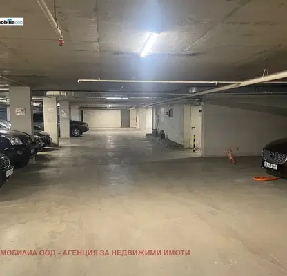 Снимка 3 — Гараж/Паркомясто в София, Център