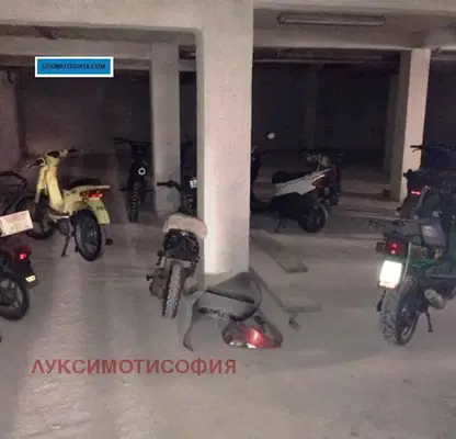 Снимка 5 — Паркомясто в Търговище, Център