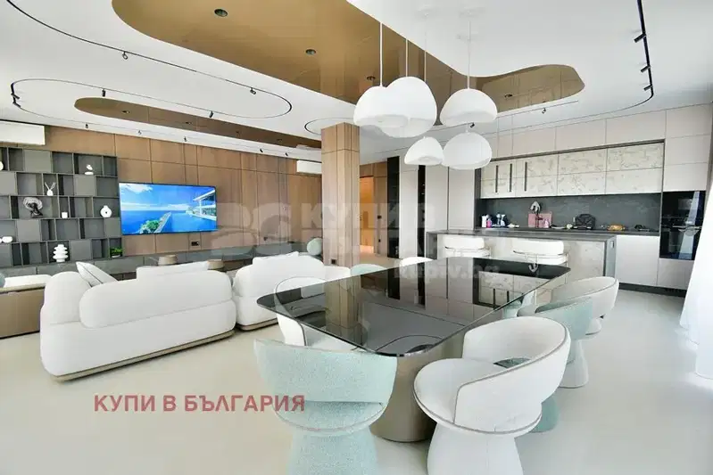 4-bedroom apartment in Sv.Sv. Konstantin I Elena