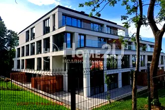 Четиристаен апартамент с панорамна тераса в Бояна, София