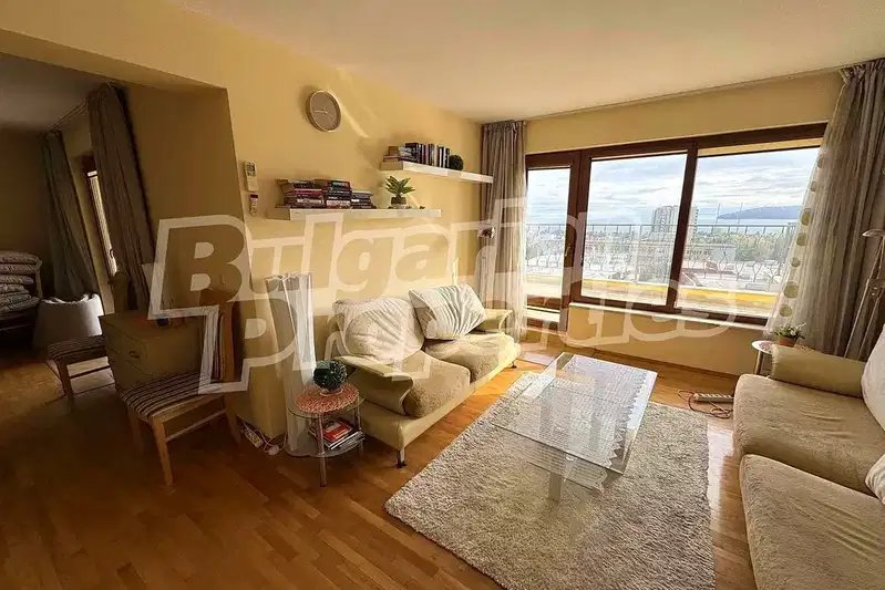 4-bedroom apartment in Varna, Briz