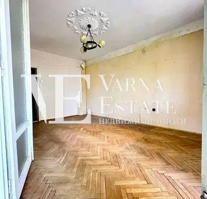Photo 2 — 4-bedroom apartment in Varna, Centyr