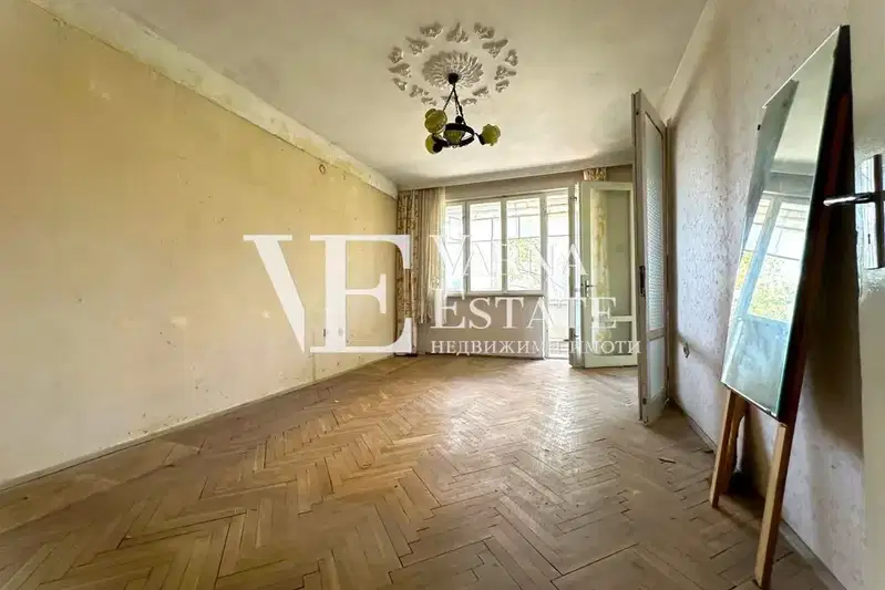 4-bedroom apartment in Varna, Centyr