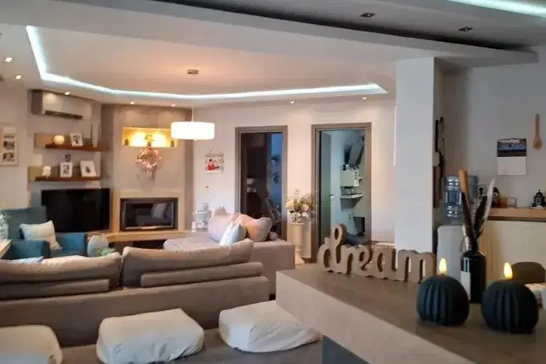 4-bedroom apartment in Halkidiki
