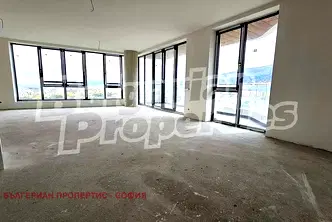 Многостаен апартамент в София, Кръстова вада