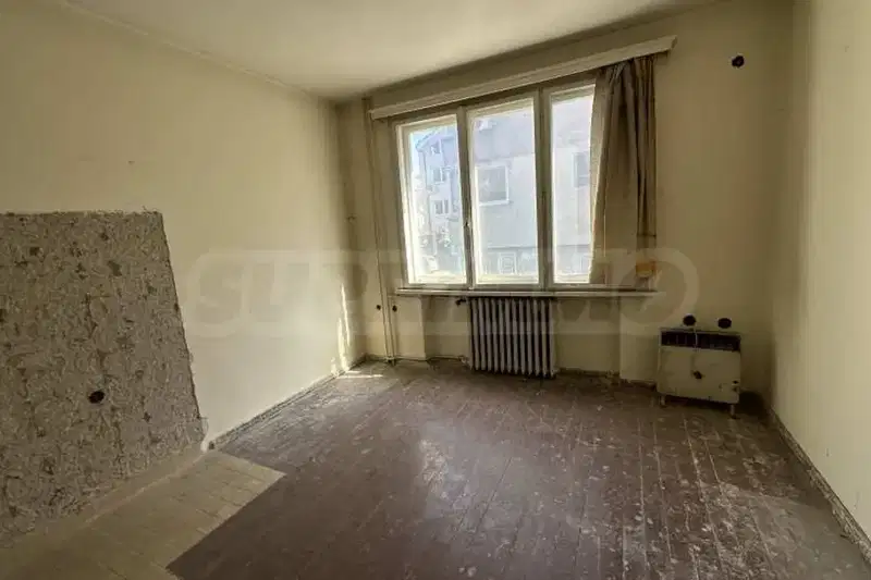 4-bedroom apartment in Sofiya, Lozenec
