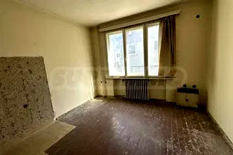4-стаен апартамент с две нива и тераса в Лозенец, София
