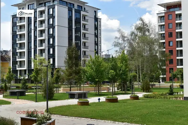 4-bedroom apartment in Sofiya, Lozenec