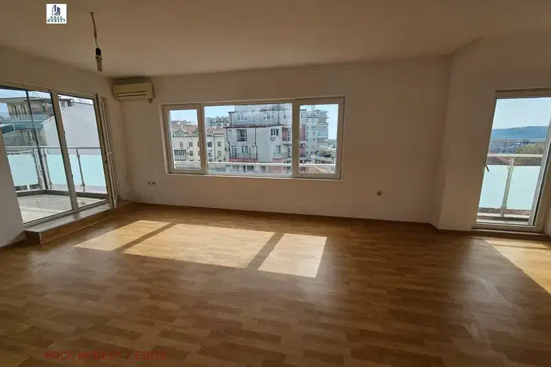 4-bedroom apartment in Varna, Pogrebi