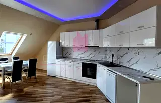 Многостаен апартамент в Русе, Широк център