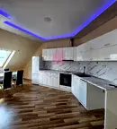 Многостаен апартамент в Русе, Широк център
