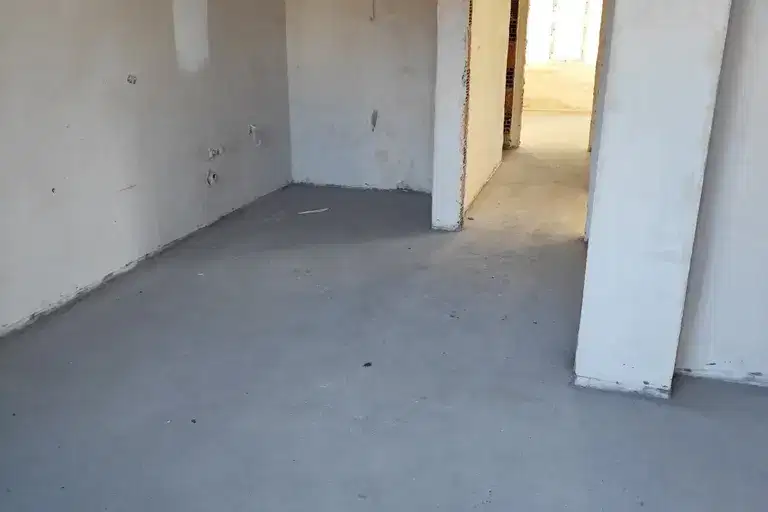 4-bedroom apartment in Kyrdjali, Vyzrojdenci