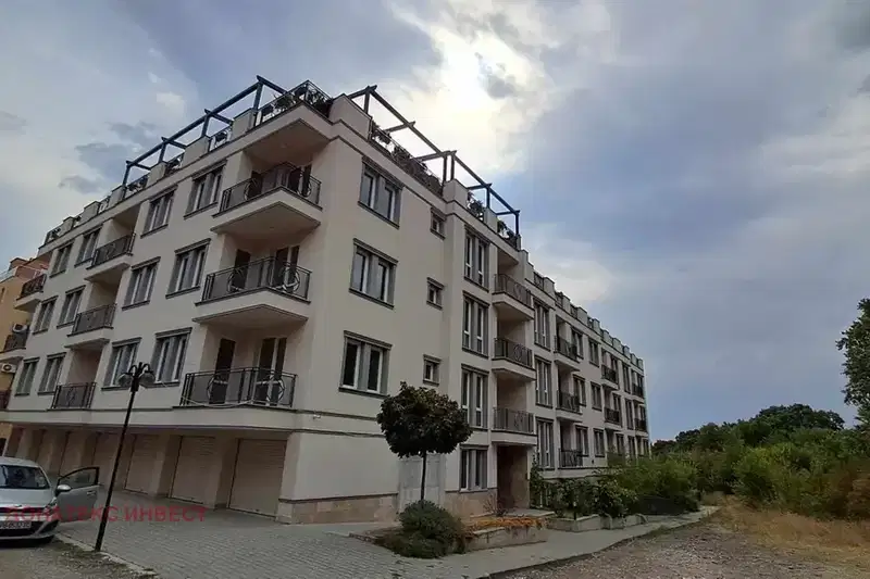 4-bedroom apartment in Oblast Plovdiv, Hisarya