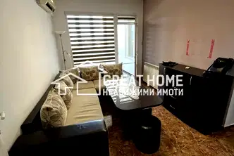 Двустаен апартамент в Търговище, Център