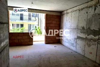 Двустаен апартамент във Варна, Център