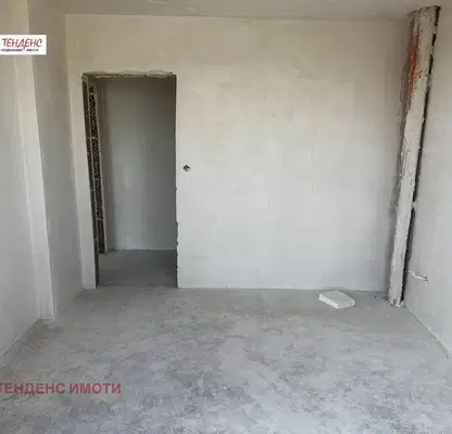 Снимка 3 — Двустаен апартамент в Кърджали, Център