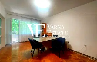 Двустаен апартамент с голяма тераса в Гръцка махала, Варна