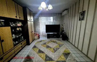 Двустаен апартамент в Перник, Изток