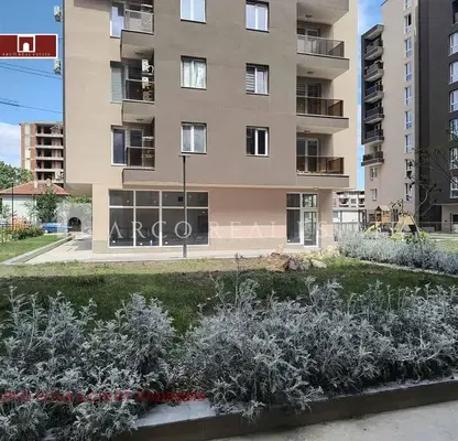 Снимка 5 — Двустаен апартамент в Пловдив, Западен