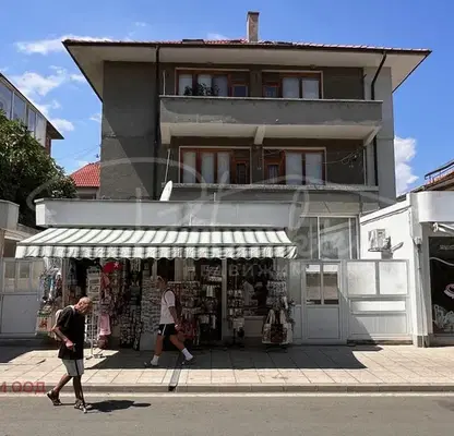 Снимка 2 — Двустаен апартамент в Бургас, Несебър