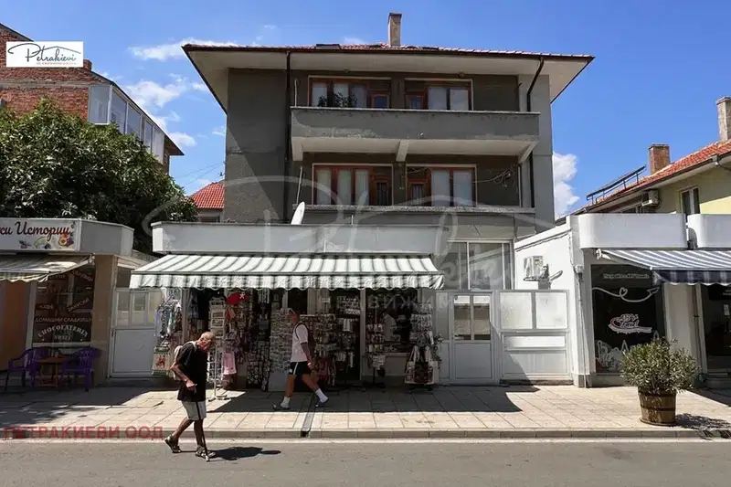 Двустаен апартамент в Бургас, Несебър