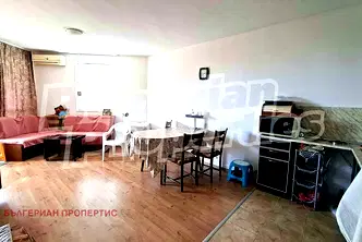 Двустаен апартамент във Варна, Бяла