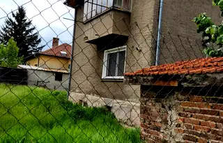 Етаж от къща в Модерно предие