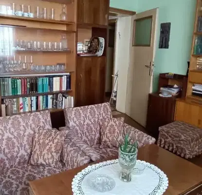 Снимка 3 — Етаж от къща в Пазарджик, Център