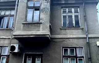 Етаж от къща в София, Център