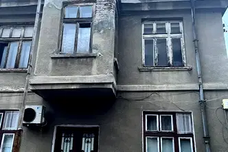 Етаж от къща в София, Център