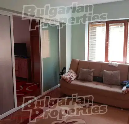 Photo 4 — Floor of House in Раз, Център