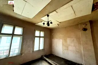 Етаж от къща във Враца, Център