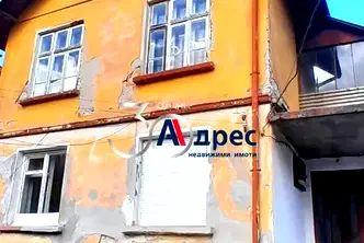 Етаж от къща в Габрово, Дядо Дянко