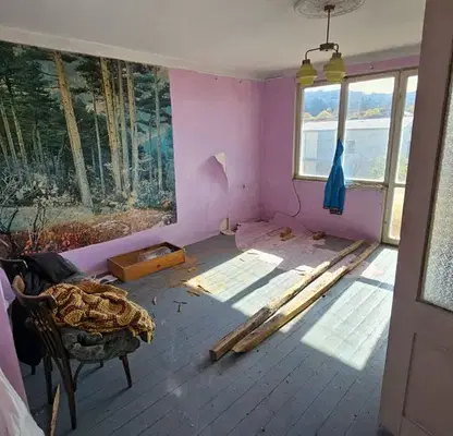 Photo 5 — Floor of House in Raz, Zhitnitsa