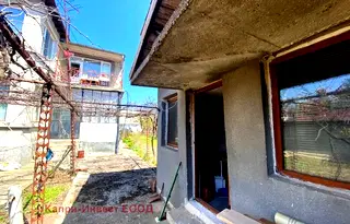 Етаж от къща в Добрич, Каварна