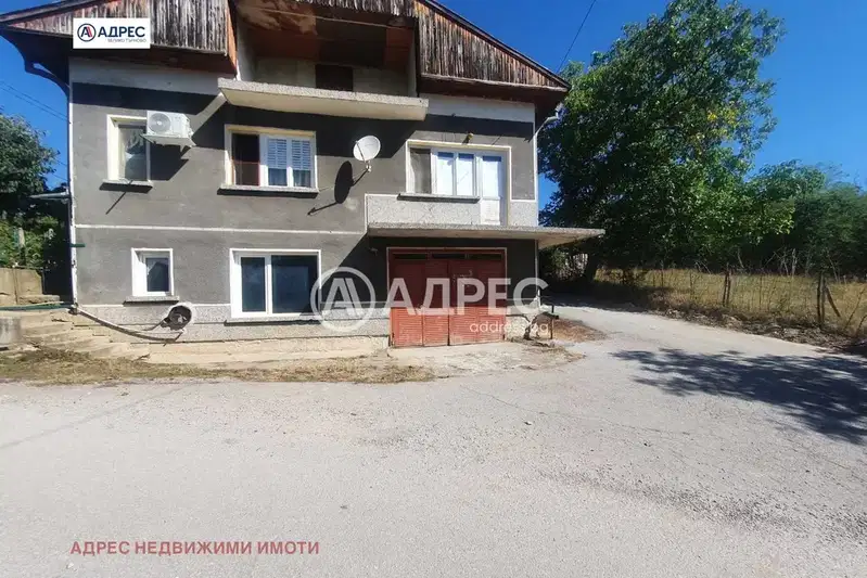 Floor of House in Oblast Gabrovo, Dryanovo