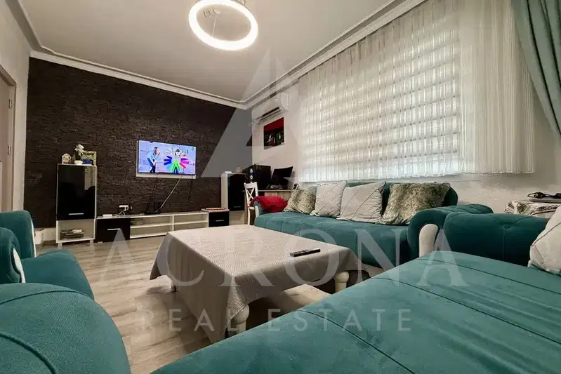 Floor of House in Oblast Plovdiv, Асенов