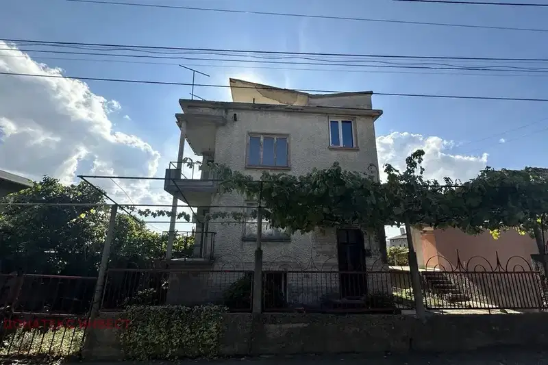 Етаж от къща в Пловдив, Баня