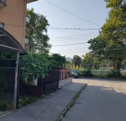 Снимка 2 — Етаж от къща в София, Ботев