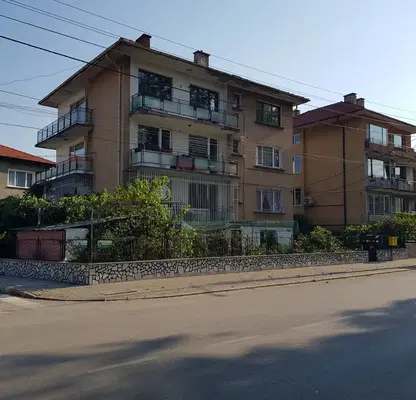 Снимка 3 — Етаж от къща в София, Ботев