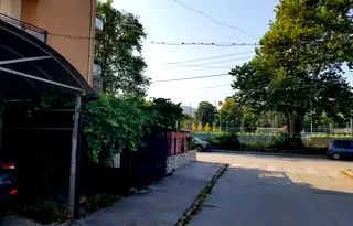Етаж от къща в София, Ботев