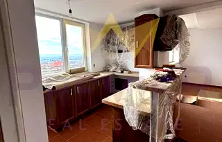 Етаж от къща във Варна, Аксаково